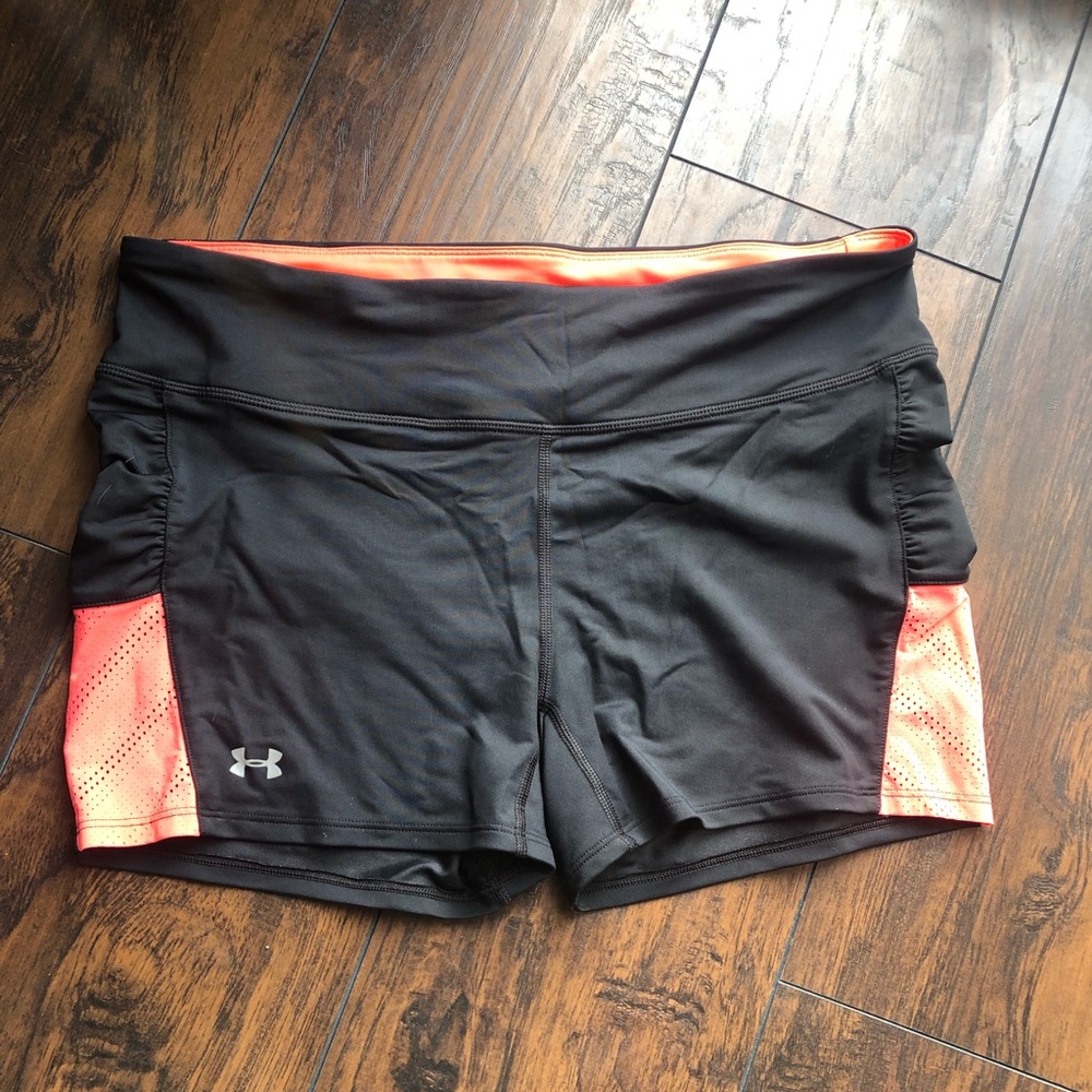 Size L Under Armour Black Spandex Shorts